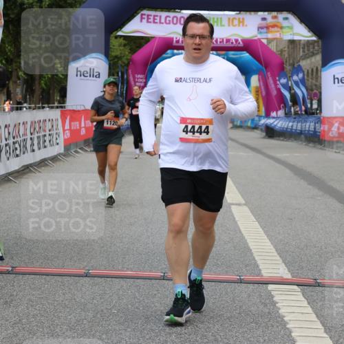 06.09.2026 - CURREX Alsterlauf Strokosch-Dieckow http://msf.ph/oto/10122124 06.09.2026 12:06:10 Ziel 1120, 1205, 1206, 4444 meine-sportfotos.de