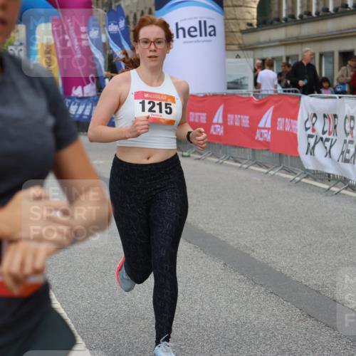 06.09.2026 - CURREX Alsterlauf Strokosch-Dieckow http://msf.ph/oto/10122197 06.09.2026 12:06:15 Ziel 1120, 1200, 1215, 1266, 4444 meine-sportfotos.de