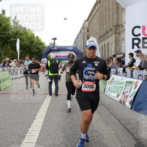 06.09.2026 - CURREX Alsterlauf Yannick Fuchs http://msf.ph/oto/10122234 06.09.2026 10:02:09 Ziel 2113, 2513, 2775, 3090, 3547, 3728, 3800, 3883, 4097, 4734, 5013, 5466, 5485, 5728, 8175 meine-sportfotos.de