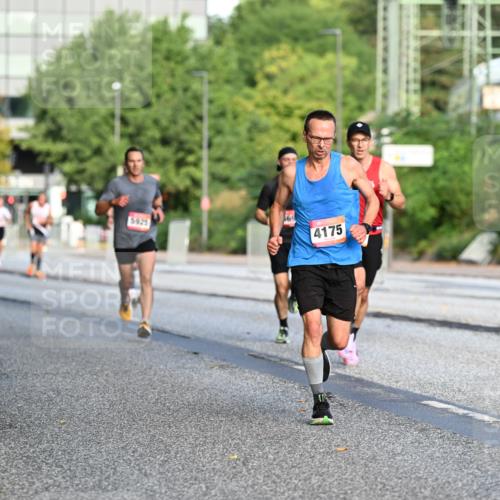 06.09.2026 - CURREX Alsterlauf Dr. Thomas Lammeyer http://msf.ph/oto/10122290 06.09.2026 09:37:27 Laufen 5925, 4175 meine-sportfotos.de