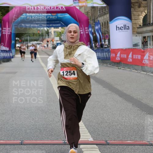 06.09.2026 - CURREX Alsterlauf Strokosch-Dieckow http://msf.ph/oto/10122292 06.09.2026 12:06:22 Ziel 1200, 1215, 1254, 1266 meine-sportfotos.de