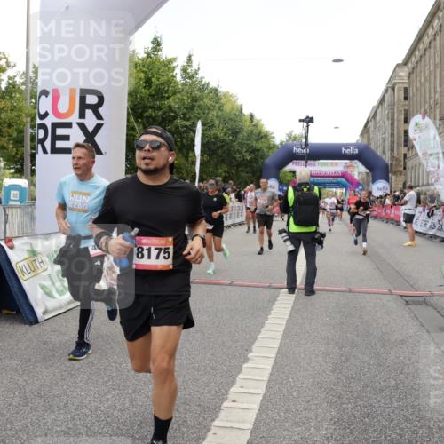 06.09.2026 - CURREX Alsterlauf Yannick Fuchs http://msf.ph/oto/10122299 06.09.2026 10:02:11 Ziel 2389, 2513, 2700, 3090, 3547, 3728, 3800, 3883, 4097, 4734, 5013, 5109, 5466, 5485, 5728, 6383, 8175 meine-sportfotos.de