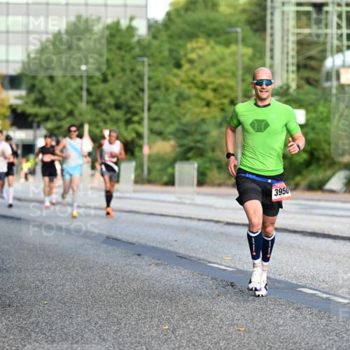 06.09.2026 - CURREX Alsterlauf Dr. Thomas Lammeyer http://msf.ph/oto/10122323 06.09.2026 09:37:32 Laufen 3950 meine-sportfotos.de