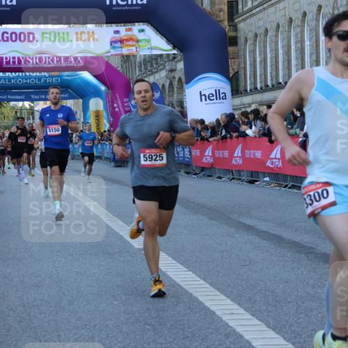 06.09.2026 - CURREX Alsterlauf Strokosch-Dieckow http://msf.ph/oto/10122342 06.09.2026 09:40:09 Ziel 2211, 2831, 3300, 5150, 5925 meine-sportfotos.de