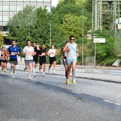 06.09.2026 - CURREX Alsterlauf Dr. Thomas Lammeyer http://msf.ph/oto/10122354 06.09.2026 09:37:35 Laufen 5150, 2211, 2299, 5989, 5302, 2831, 287, 6 meine-sportfotos.de