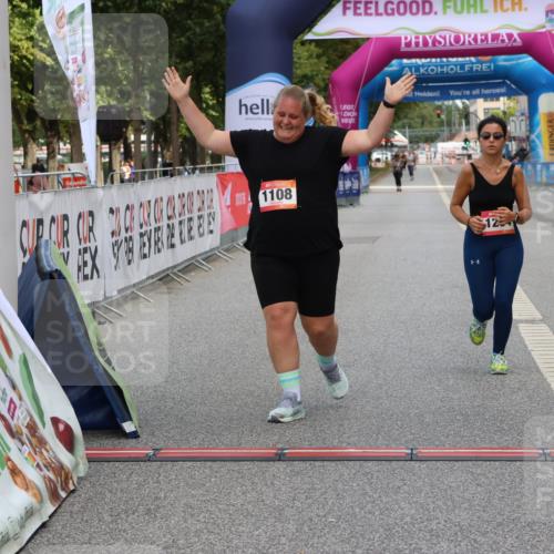 06.09.2026 - CURREX Alsterlauf Strokosch-Dieckow http://msf.ph/oto/10122381 06.09.2026 12:06:50 Ziel 1108, 1261, 1262 meine-sportfotos.de