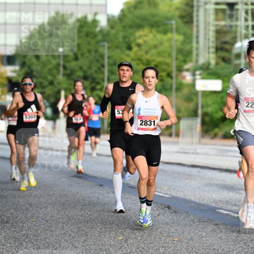 06.09.2026 - CURREX Alsterlauf Dr. Thomas Lammeyer http://msf.ph/oto/10122393 06.09.2026 09:37:39 Laufen 5302, 53, 2831, 2211, 5989 meine-sportfotos.de