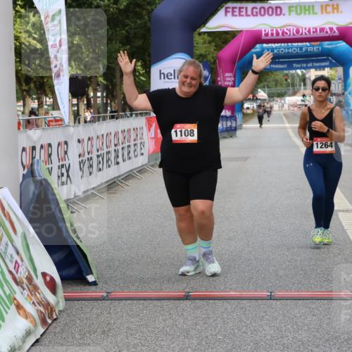 06.09.2026 - CURREX Alsterlauf Strokosch-Dieckow http://msf.ph/oto/10122396 06.09.2026 12:06:50 Ziel 1108, 1261, 1262 meine-sportfotos.de