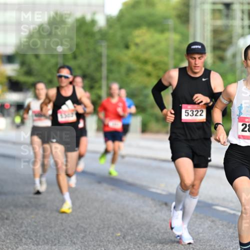 06.09.2026 - CURREX Alsterlauf Dr. Thomas Lammeyer http://msf.ph/oto/10122403 06.09.2026 09:37:40 Laufen 5322, 2831 meine-sportfotos.de