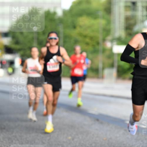 06.09.2026 - CURREX Alsterlauf Dr. Thomas Lammeyer http://msf.ph/oto/10122410 06.09.2026 09:37:41 Laufen 322 meine-sportfotos.de