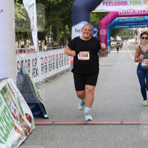 06.09.2026 - CURREX Alsterlauf Strokosch-Dieckow http://msf.ph/oto/10122433 06.09.2026 12:06:51 Ziel 1108, 1261, 1262 meine-sportfotos.de