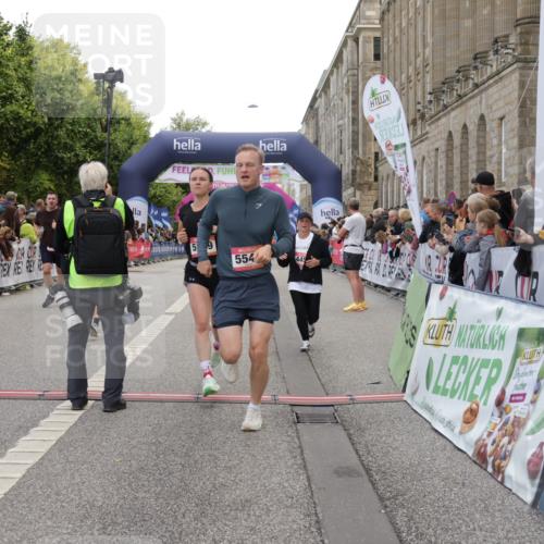 06.09.2026 - CURREX Alsterlauf Yannick Fuchs http://msf.ph/oto/10122441 06.09.2026 10:02:17 Ziel 2147, 2389, 2513, 2700, 3613, 3728, 3800, 4097, 4363, 4459, 4817, 4872, 5079, 5109, 5539, 5540, 5728, 5772, 5893, 6207, 6383, 8175 meine-sportfotos.de