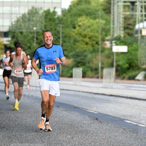 06.09.2026 - CURREX Alsterlauf Dr. Thomas Lammeyer http://msf.ph/oto/10122444 06.09.2026 09:37:45 Laufen 4569, 5783 meine-sportfotos.de