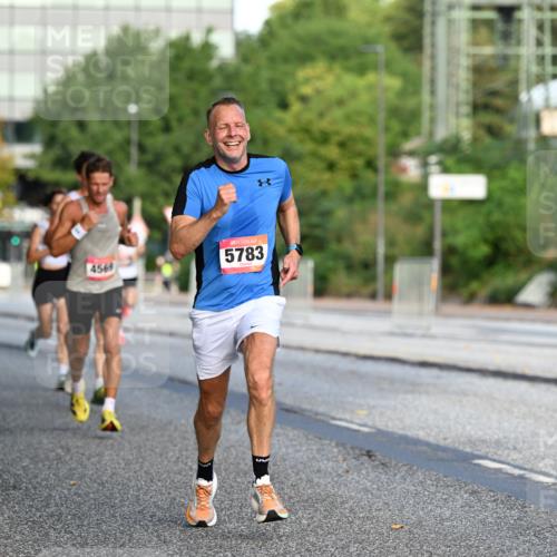 06.09.2026 - CURREX Alsterlauf Dr. Thomas Lammeyer http://msf.ph/oto/10122448 06.09.2026 09:37:45 Laufen 4569, 5783 meine-sportfotos.de