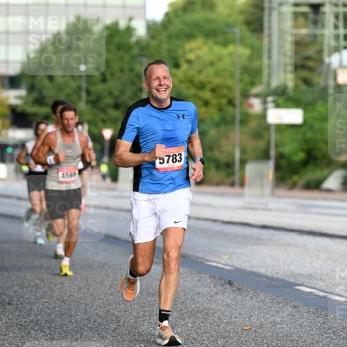 06.09.2026 - CURREX Alsterlauf Dr. Thomas Lammeyer http://msf.ph/oto/10122449 06.09.2026 09:37:45 Laufen 4569, 5783 meine-sportfotos.de