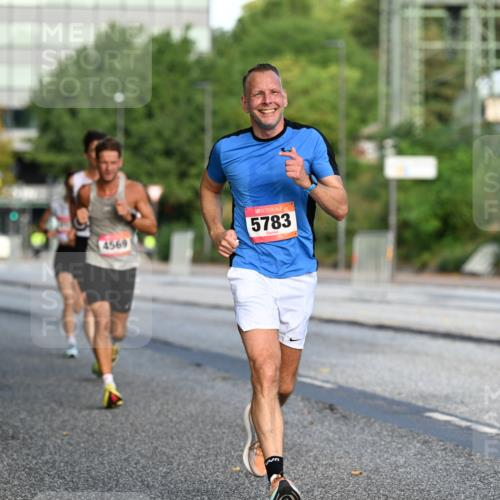 06.09.2026 - CURREX Alsterlauf Dr. Thomas Lammeyer http://msf.ph/oto/10122453 06.09.2026 09:37:46 Laufen 4569, 5783 meine-sportfotos.de