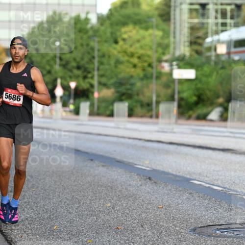 06.09.2026 - CURREX Alsterlauf Dr. Thomas Lammeyer http://msf.ph/oto/10122489 06.09.2026 09:37:52 Laufen 5686 meine-sportfotos.de