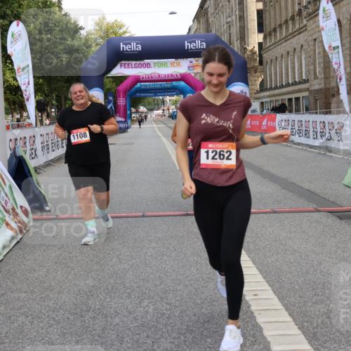 06.09.2026 - CURREX Alsterlauf Strokosch-Dieckow http://msf.ph/oto/10122496 06.09.2026 12:06:52 Ziel 1108, 1261, 1262 meine-sportfotos.de
