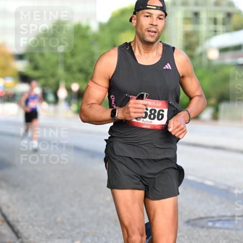 06.09.2026 - CURREX Alsterlauf Dr. Thomas Lammeyer http://msf.ph/oto/10122501 06.09.2026 09:37:54 Laufen 586 meine-sportfotos.de