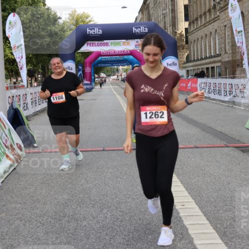 06.09.2026 - CURREX Alsterlauf Strokosch-Dieckow http://msf.ph/oto/10122504 06.09.2026 12:06:52 Ziel 1108, 1261, 1262 meine-sportfotos.de