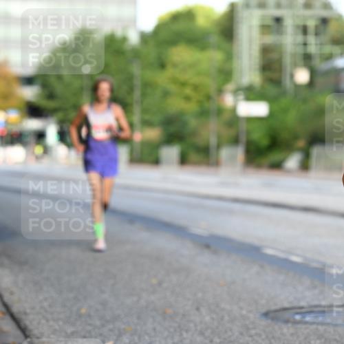 06.09.2026 - CURREX Alsterlauf Dr. Thomas Lammeyer http://msf.ph/oto/10122531 06.09.2026 09:37:59 Laufen 57 meine-sportfotos.de