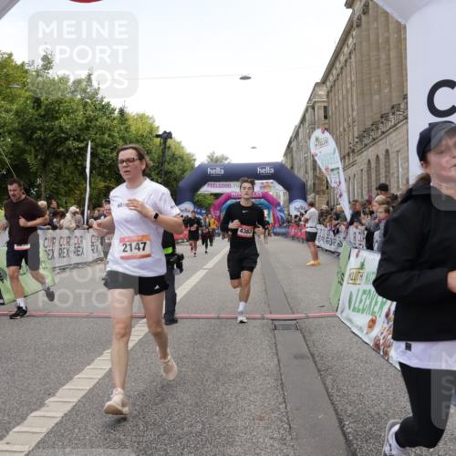 06.09.2026 - CURREX Alsterlauf Yannick Fuchs http://msf.ph/oto/10122552 06.09.2026 10:02:21 Ziel 2147, 2389, 2700, 3447, 3613, 3728, 4363, 4459, 4817, 4872, 5075, 5079, 5109, 5328, 5539, 5540, 5655, 5772, 5893, 6207, 6383 meine-sportfotos.de