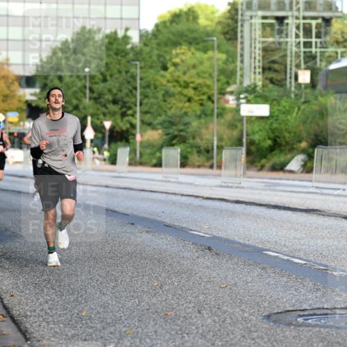06.09.2026 - CURREX Alsterlauf Dr. Thomas Lammeyer http://msf.ph/oto/10122564 06.09.2026 09:38:05 Laufen 954 meine-sportfotos.de