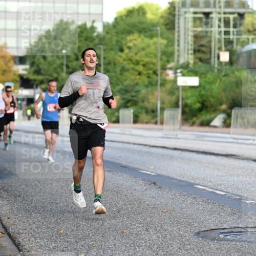 06.09.2026 - CURREX Alsterlauf Dr. Thomas Lammeyer http://msf.ph/oto/10122574 06.09.2026 09:38:05 Laufen  meine-sportfotos.de