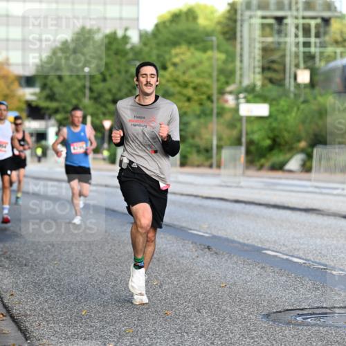 06.09.2026 - CURREX Alsterlauf Dr. Thomas Lammeyer http://msf.ph/oto/10122577 06.09.2026 09:38:06 Laufen  meine-sportfotos.de