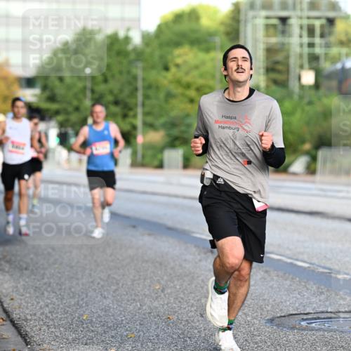 06.09.2026 - CURREX Alsterlauf Dr. Thomas Lammeyer http://msf.ph/oto/10122584 06.09.2026 09:38:06 Laufen  meine-sportfotos.de