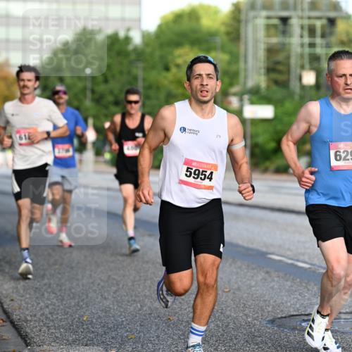 06.09.2026 - CURREX Alsterlauf Dr. Thomas Lammeyer http://msf.ph/oto/10122617 06.09.2026 09:38:09 Laufen 616, 409, 0, 5954, 6, 6295 meine-sportfotos.de