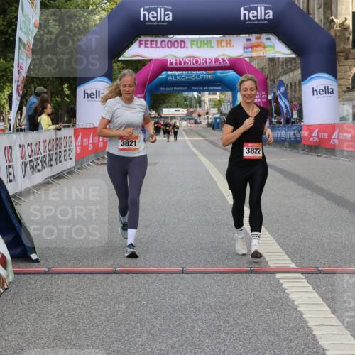 06.09.2026 - CURREX Alsterlauf Strokosch-Dieckow http://msf.ph/oto/10122626 06.09.2026 12:07:35 Ziel 1076, 3821, 3822 meine-sportfotos.de