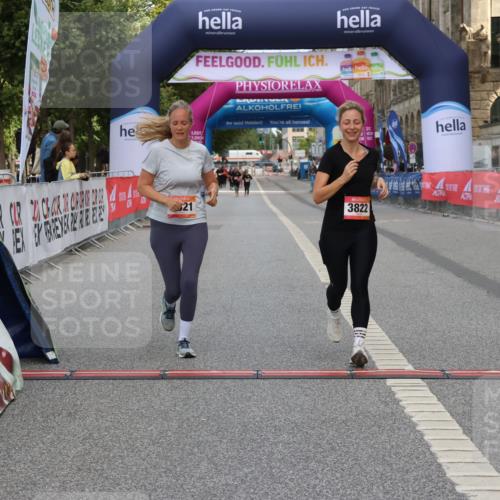 06.09.2026 - CURREX Alsterlauf Strokosch-Dieckow http://msf.ph/oto/10122636 06.09.2026 12:07:35 Ziel 1076, 3821, 3822 meine-sportfotos.de