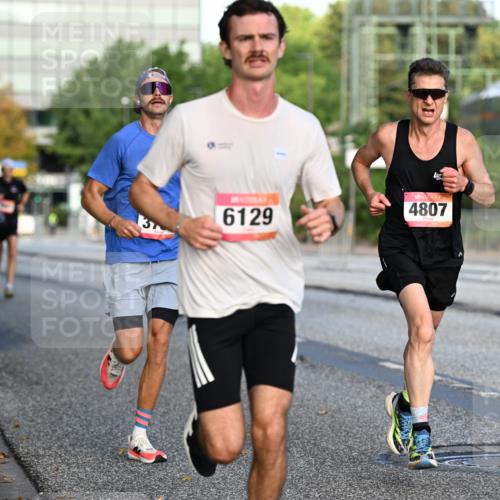 06.09.2026 - CURREX Alsterlauf Dr. Thomas Lammeyer http://msf.ph/oto/10122638 06.09.2026 09:38:11 Laufen 6129, 4807 meine-sportfotos.de