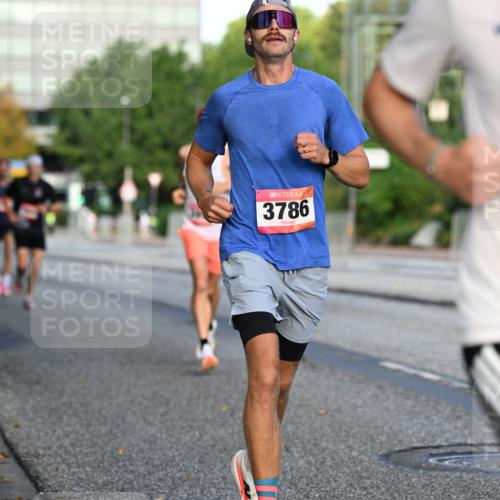 06.09.2026 - CURREX Alsterlauf Dr. Thomas Lammeyer http://msf.ph/oto/10122645 06.09.2026 09:38:12 Laufen 3786, 6129 meine-sportfotos.de