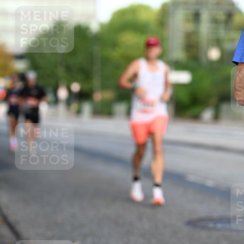 06.09.2026 - CURREX Alsterlauf Dr. Thomas Lammeyer http://msf.ph/oto/10122656 06.09.2026 09:38:13 Laufen 3 meine-sportfotos.de