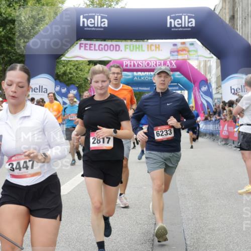 06.09.2026 - CURREX Alsterlauf Yannick Fuchs http://msf.ph/oto/10122674 06.09.2026 10:02:26 Ziel 2147, 2817, 3062, 3447, 3613, 4363, 4459, 4817, 4872, 5075, 5079, 5328, 5655, 5772, 5893, 6152, 6207, 6233 meine-sportfotos.de