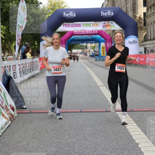 06.09.2026 - CURREX Alsterlauf Strokosch-Dieckow http://msf.ph/oto/10122690 06.09.2026 12:07:36 Ziel 1076, 3821, 3822 meine-sportfotos.de