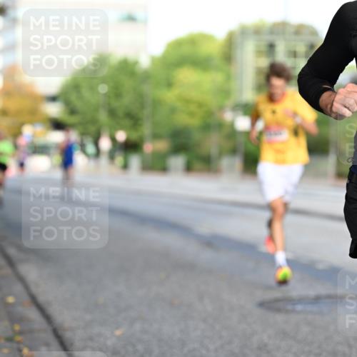 06.09.2026 - CURREX Alsterlauf Dr. Thomas Lammeyer http://msf.ph/oto/10122755 06.09.2026 09:38:22 Laufen 4657 meine-sportfotos.de