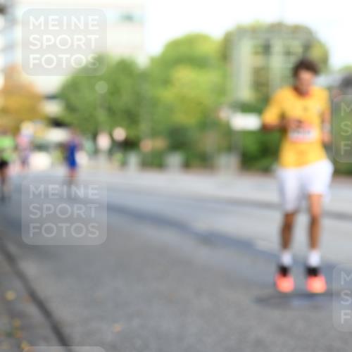 06.09.2026 - CURREX Alsterlauf Dr. Thomas Lammeyer http://msf.ph/oto/10122758 06.09.2026 09:38:22 Laufen  meine-sportfotos.de