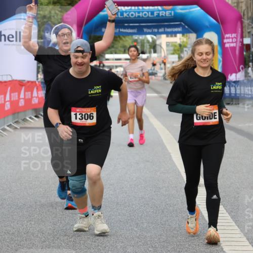 06.09.2026 - CURREX Alsterlauf Strokosch-Dieckow http://msf.ph/oto/10122774 06.09.2026 12:08:21 Ziel 1061, 1306, 1317, 3755 meine-sportfotos.de
