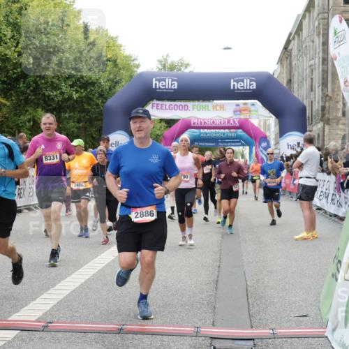 06.09.2026 - CURREX Alsterlauf Yannick Fuchs http://msf.ph/oto/10122829 06.09.2026 10:02:31 Ziel 2486, 2488, 2817, 2886, 3062, 3447, 3584, 3790, 3858, 3882, 4173, 4550, 4594, 5075, 5379, 5517, 5655, 5908, 6152, 6174, 6233, 8268, 8331 meine-sportfotos.de