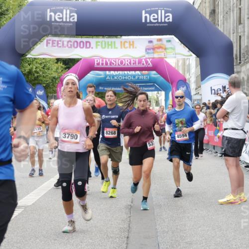 06.09.2026 - CURREX Alsterlauf Yannick Fuchs http://msf.ph/oto/10122835 06.09.2026 10:02:32 Ziel 2135, 2486, 2488, 2817, 2886, 3062, 3447, 3584, 3790, 3858, 3882, 4173, 4325, 4550, 4594, 5075, 5379, 5517, 5655, 5908, 6152, 6174, 6203, 6233, 8268, 8331 meine-sportfotos.de