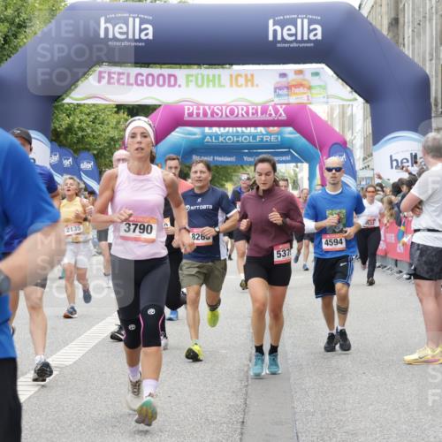 06.09.2026 - CURREX Alsterlauf Yannick Fuchs http://msf.ph/oto/10122841 06.09.2026 10:02:32 Ziel 2135, 2486, 2488, 2817, 2886, 3062, 3447, 3584, 3790, 3858, 3882, 4173, 4325, 4550, 4594, 5075, 5379, 5517, 5655, 5908, 6152, 6174, 6203, 6233, 8268, 8331 meine-sportfotos.de