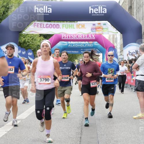 06.09.2026 - CURREX Alsterlauf Yannick Fuchs http://msf.ph/oto/10122849 06.09.2026 10:02:32 Ziel 2135, 2486, 2488, 2817, 2886, 3062, 3447, 3584, 3790, 3858, 3882, 4173, 4325, 4550, 4594, 5075, 5379, 5517, 5655, 5908, 6152, 6174, 6203, 6233, 8268, 8331 meine-sportfotos.de