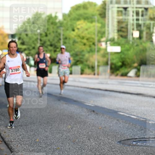 06.09.2026 - CURREX Alsterlauf Dr. Thomas Lammeyer http://msf.ph/oto/10122851 06.09.2026 09:38:34 Laufen 3780, 417 meine-sportfotos.de