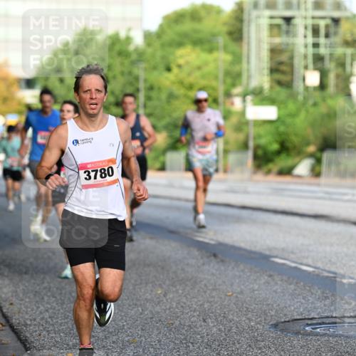 06.09.2026 - CURREX Alsterlauf Dr. Thomas Lammeyer http://msf.ph/oto/10122861 06.09.2026 09:38:35 Laufen 3780 meine-sportfotos.de