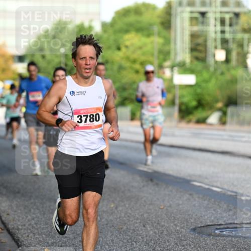 06.09.2026 - CURREX Alsterlauf Dr. Thomas Lammeyer http://msf.ph/oto/10122865 06.09.2026 09:38:35 Laufen 3780 meine-sportfotos.de