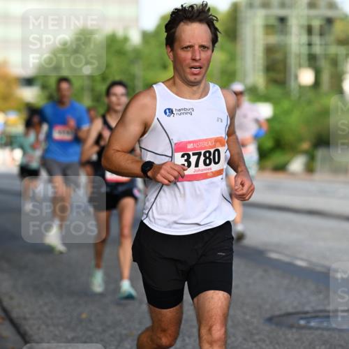 06.09.2026 - CURREX Alsterlauf Dr. Thomas Lammeyer http://msf.ph/oto/10122870 06.09.2026 09:38:36 Laufen 3780 meine-sportfotos.de