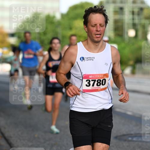 06.09.2026 - CURREX Alsterlauf Dr. Thomas Lammeyer http://msf.ph/oto/10122871 06.09.2026 09:38:36 Laufen 3780 meine-sportfotos.de